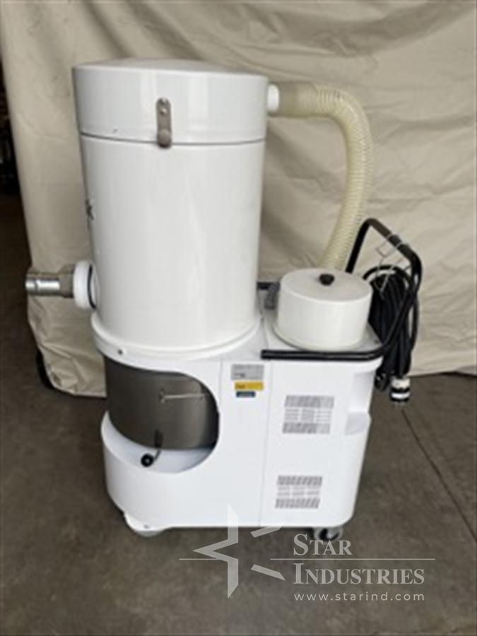 Used Nilfisk VHW440 Vacuum