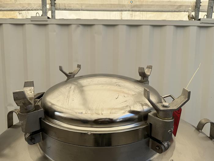 Used 1,000 Liter DCI Tank 316L