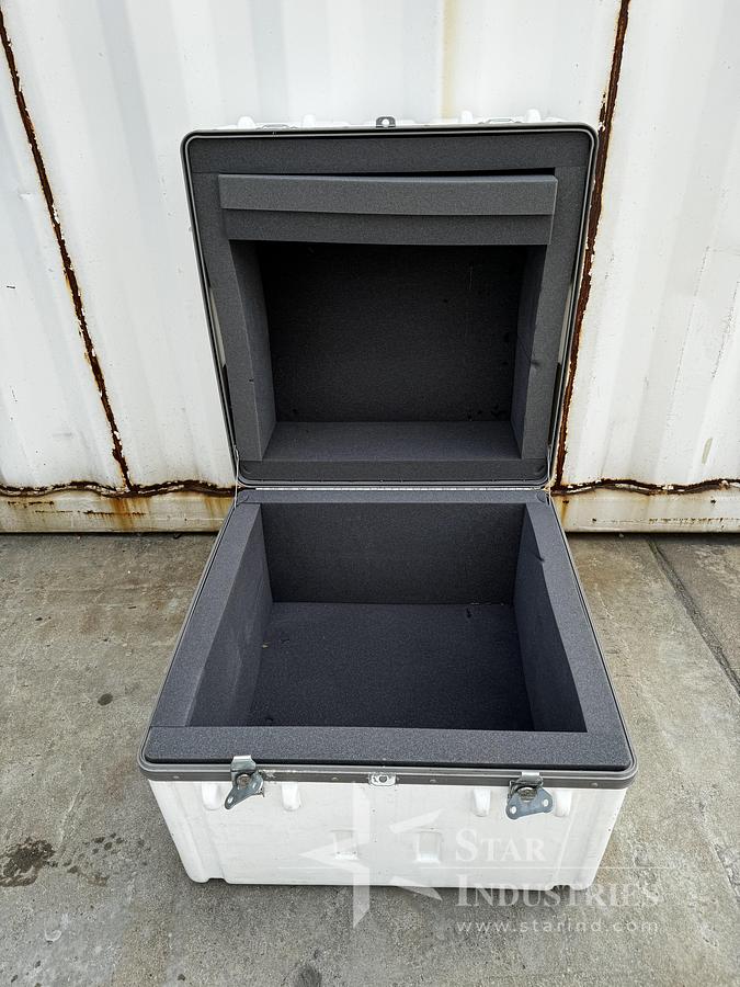 Used Pa 24 1/2' x 24 1/2'