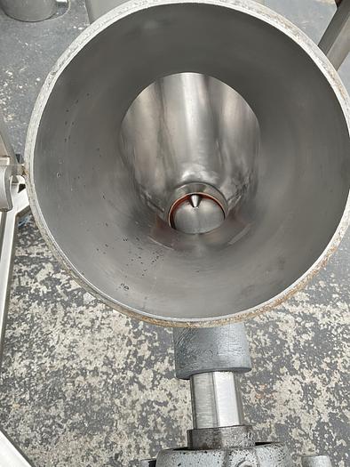 Used Used 8 Quart V- Blender s.s. w/ motor switch includes 2 Lids & valve, s.s. frame w/ wheels, 115/60/1