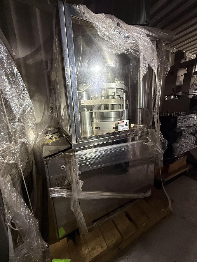 Used Capsule Filler Model ZJT900