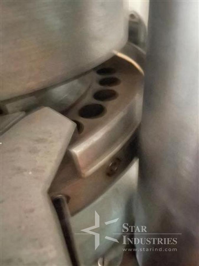 Used KOMAREK GREAVES MODEL 25CS9 BRIQUETTER