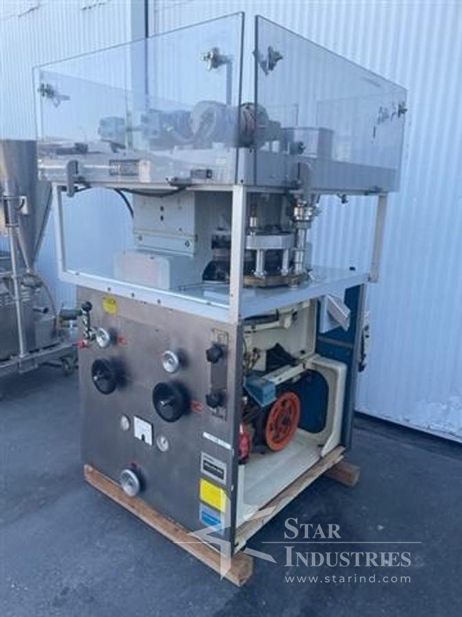 Used COATING PAN, 48", WITH SPRAYER AND AIR HANDLING