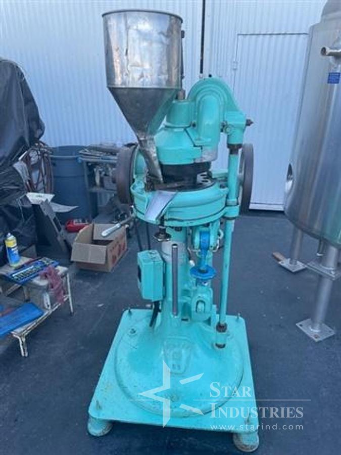 Used TORIT MODEL 64 DUST COLLECTOR