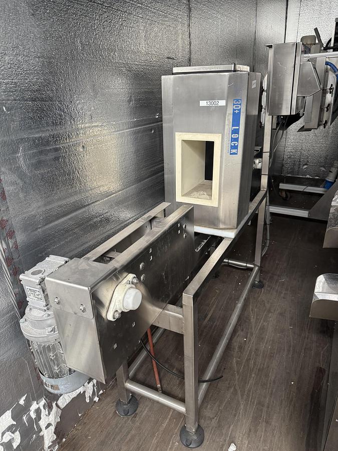 Used Lock 30+ Metal Detector