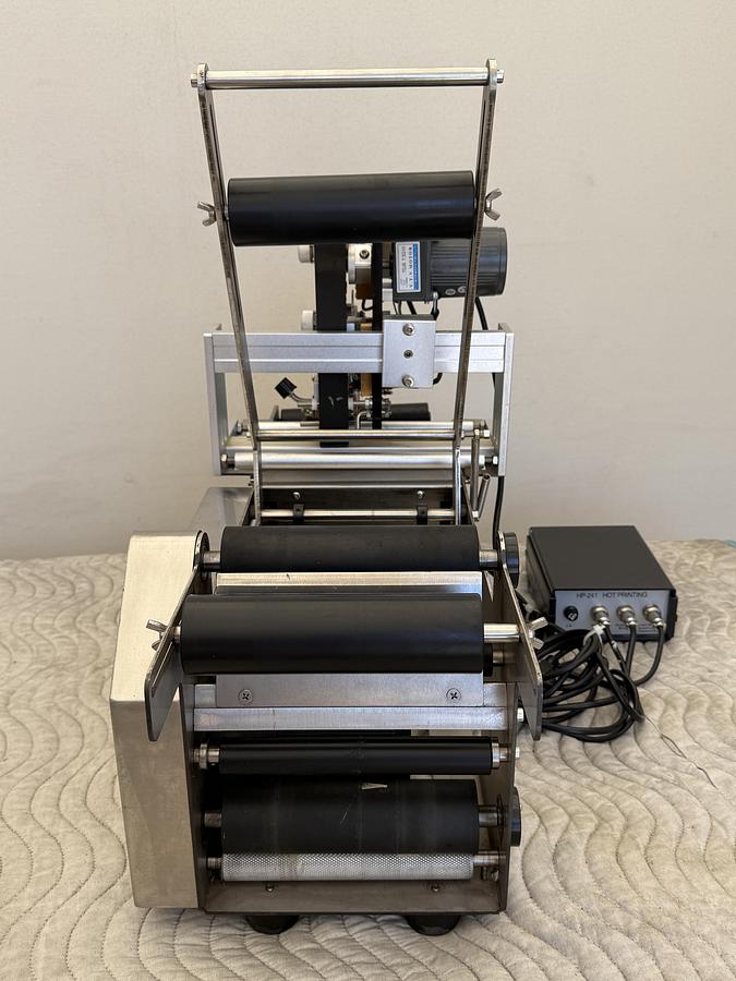 Used Semi -Automatic Labeling Machine 