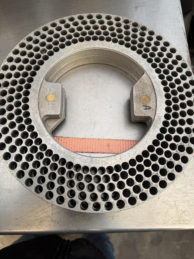 Used Capsugel Model Ultra 8 II Encapsulator