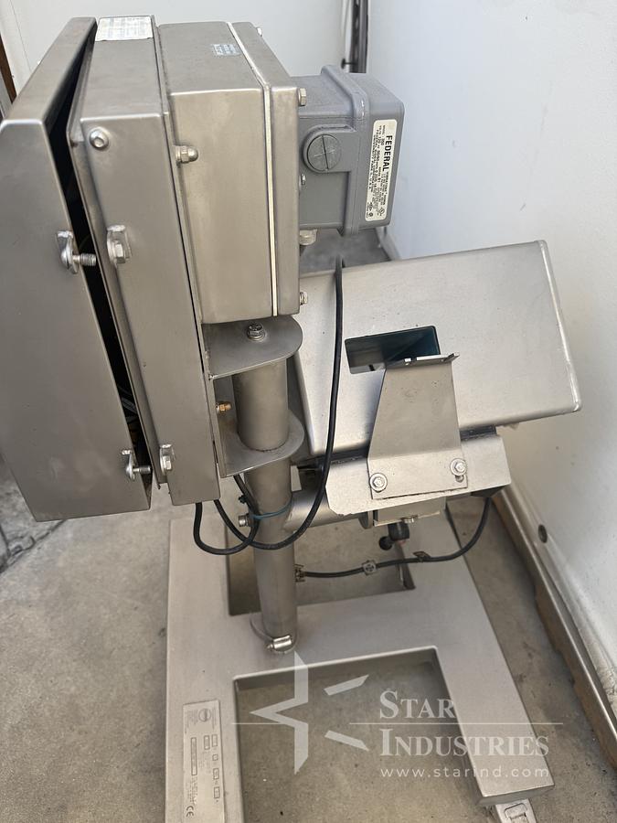 Used Loma JQ2 Metal Detector