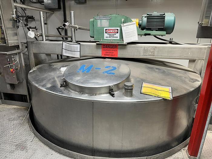 Used Tank, 6,000 Gallon, 316 Stainless Steel, Agitated, Dish Bottom, Legs