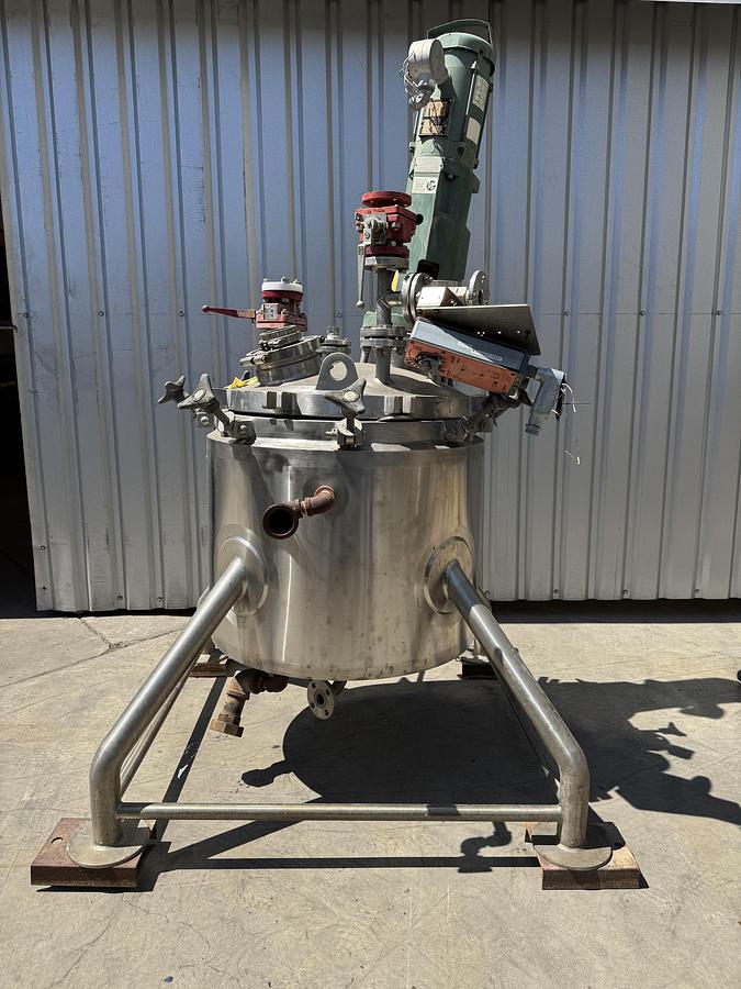 Used 30 gallon Lee Reactor w/ Lightnin Mixer