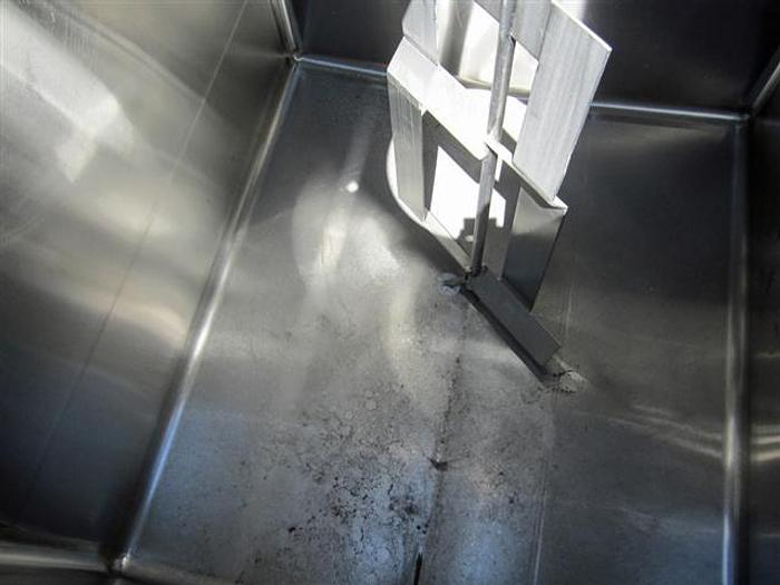 Used Mix Tank, s.s., 3 x 900 gal. compartments w/ Mixer