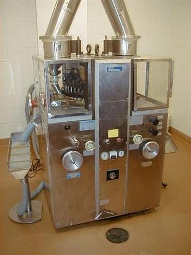 Used 4000 GAL. MUELLER TANK W/ 30 HP LIGHTNIN