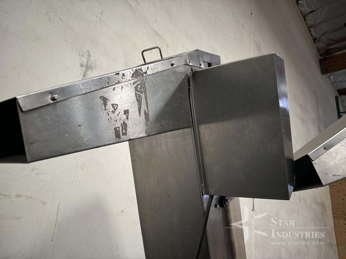 Used Pharma Pack Cleated Cap Elevator