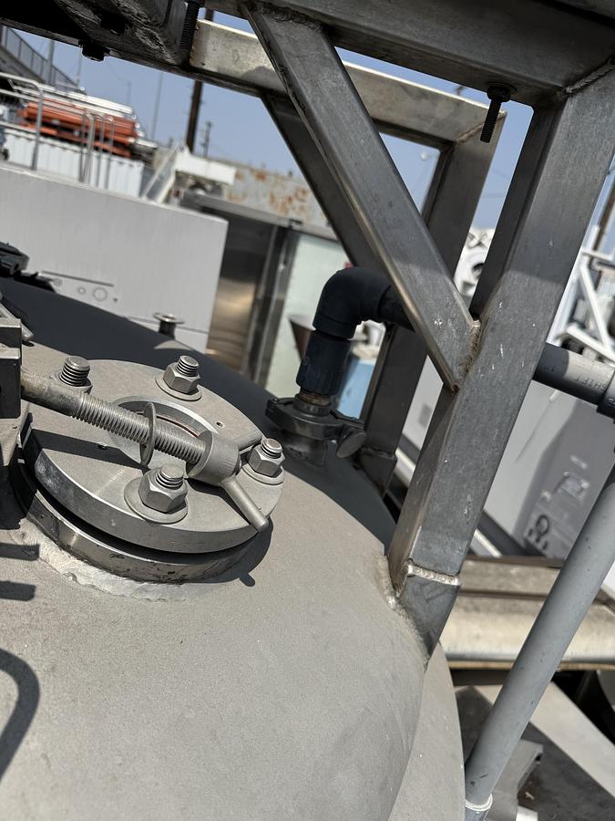 Used 300 gallon Mueller Jacketed Tank w/ Mixer