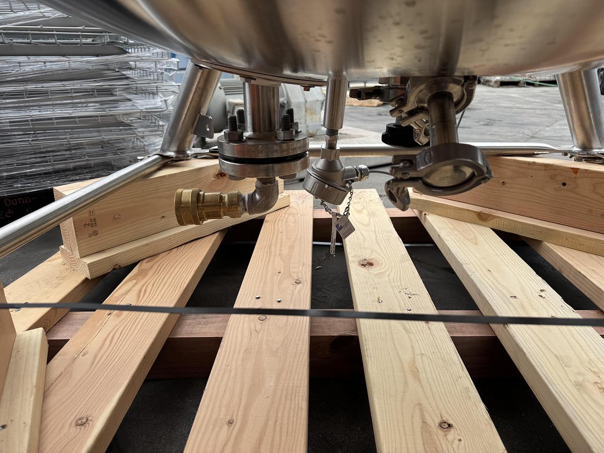 Used 450 liter Holloway S.S. Tank