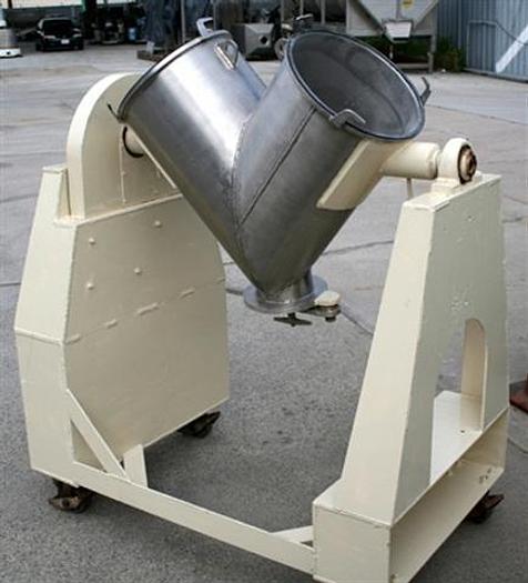 Used Patterson-Kelley 2 c.f. s.s. V-blender, no bar