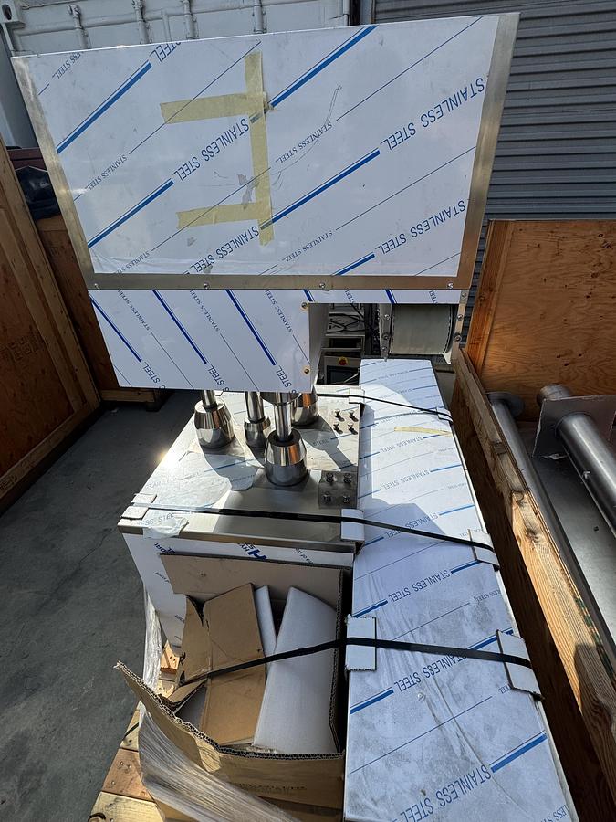 Used Sky Soft Gel Press Capper w/feeder Bowl