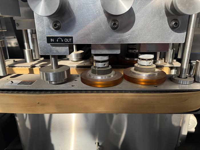 Used SureKap Model SK600 Capper