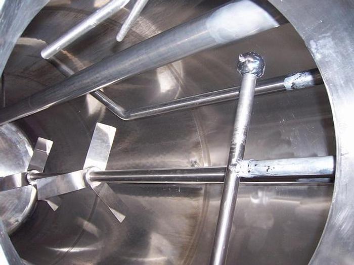 Used 5,500 liter Mueller s.s. Jacketed Tank