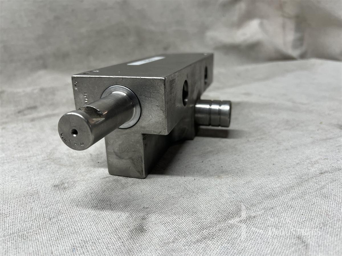 Used Stainless Steel Block with Spinning Piston for Liquid Filling