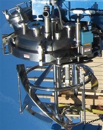 Used Reynolds 200 gallon Vacuum Multi-Shaft Stainless Steel Mixer