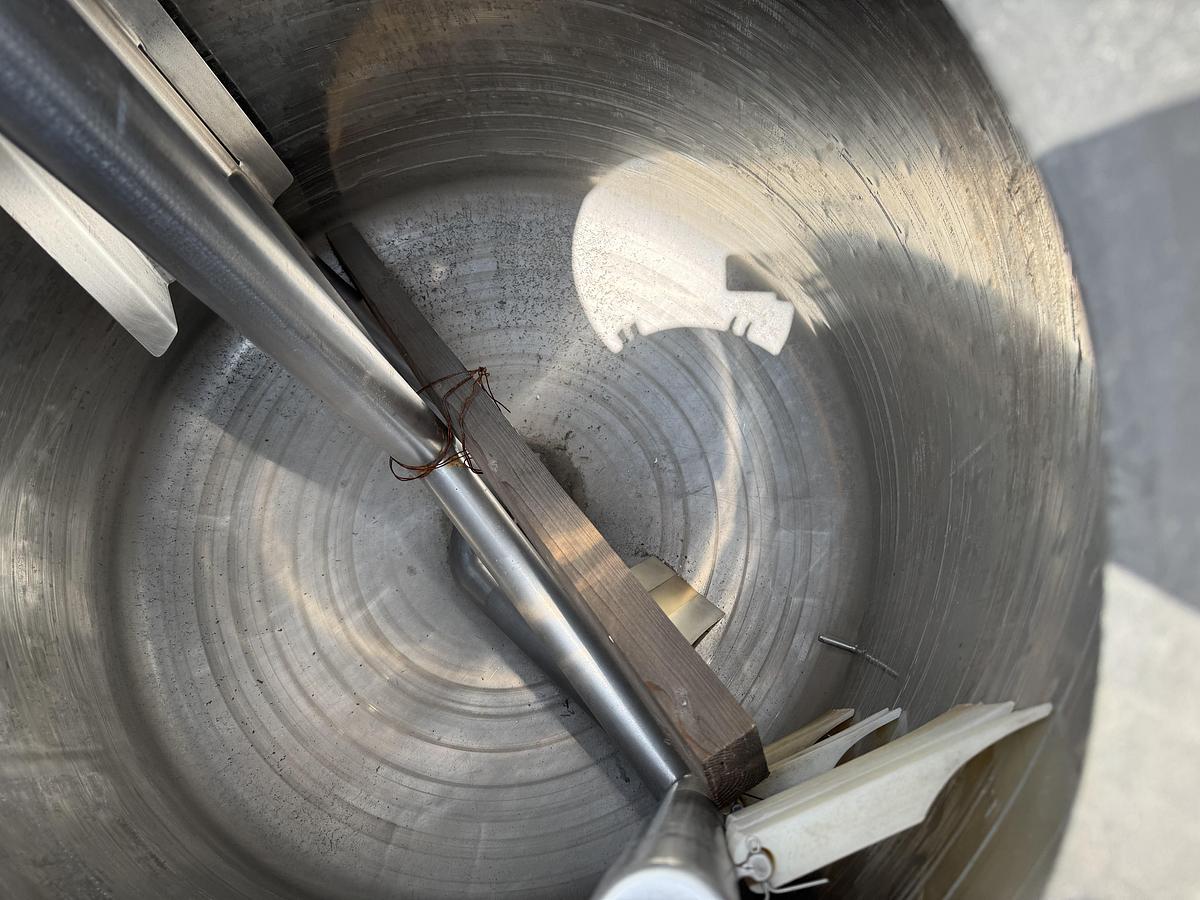 Used 300 gallon Mueller Jacketed Tank w/ Mixer