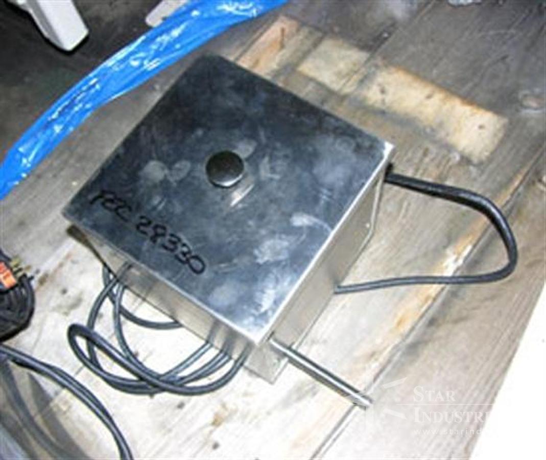 Used AccuRate 100 Mini Feeder