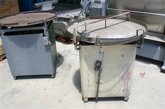 Used Accumulating Table, 30", non-s.s. disk