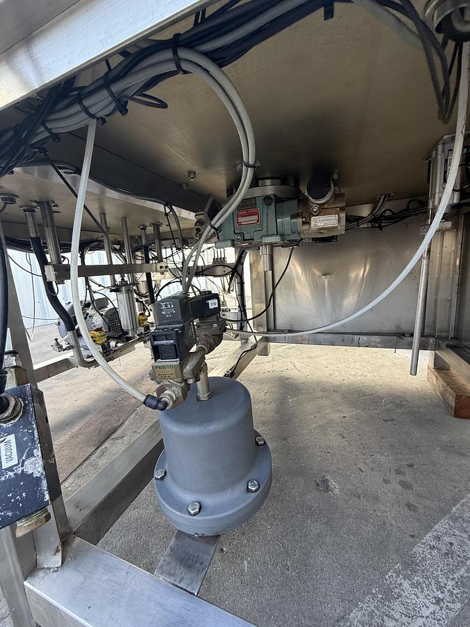 Used FILLER AND SEALER MACHINE