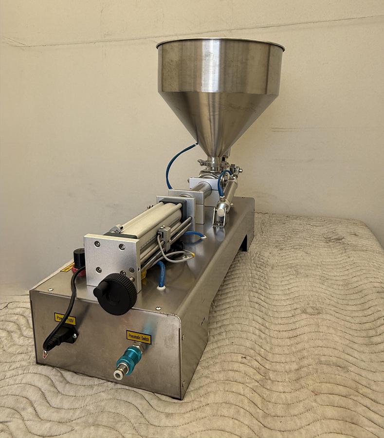 Used Pneumatic Horizontal Paste Filling Machine 