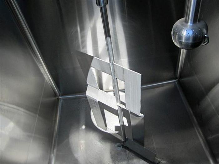 Used Mix Tank, s.s., 3 x 900 gal. compartments w/ Mixer