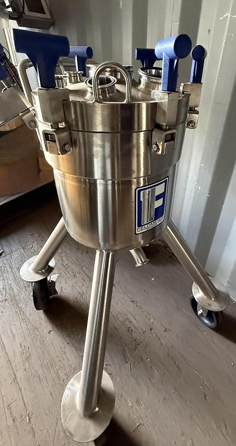 Used 25 liter 316L Feldmeier Tank