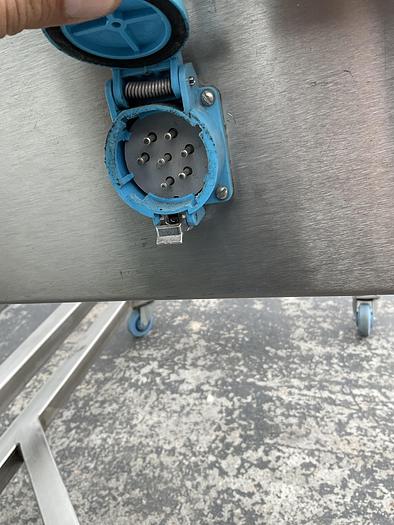 Used Used 8 Quart V- Blender s.s. w/ motor switch includes 2 Lids & valve, s.s. frame w/ wheels, 115/60/1