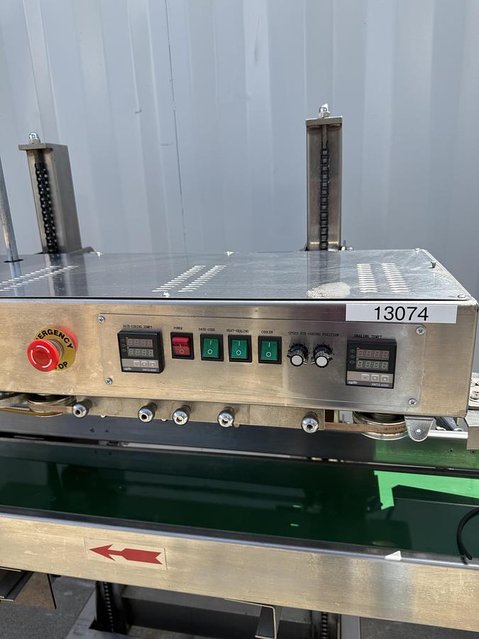 Used Vertical Sealing Machine