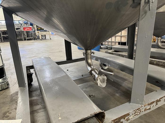 Used Tank, 750 Gallon, Stainless Steel, Cone Bottom,