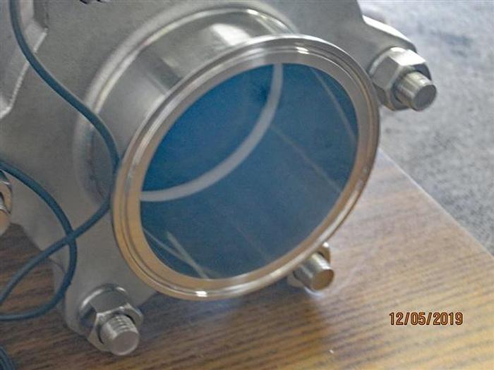 Used Waukesha Cherry-Burrell SPX 4 inch s.s. Ball Valve, unused