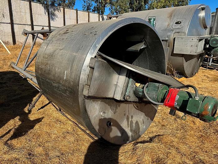 Used Tank, 850 Gallon, Stainless Steel, Jacketed, Agitated