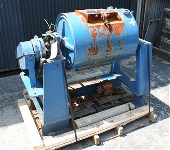 Used Abbe 18" x 24" Pebble Mill