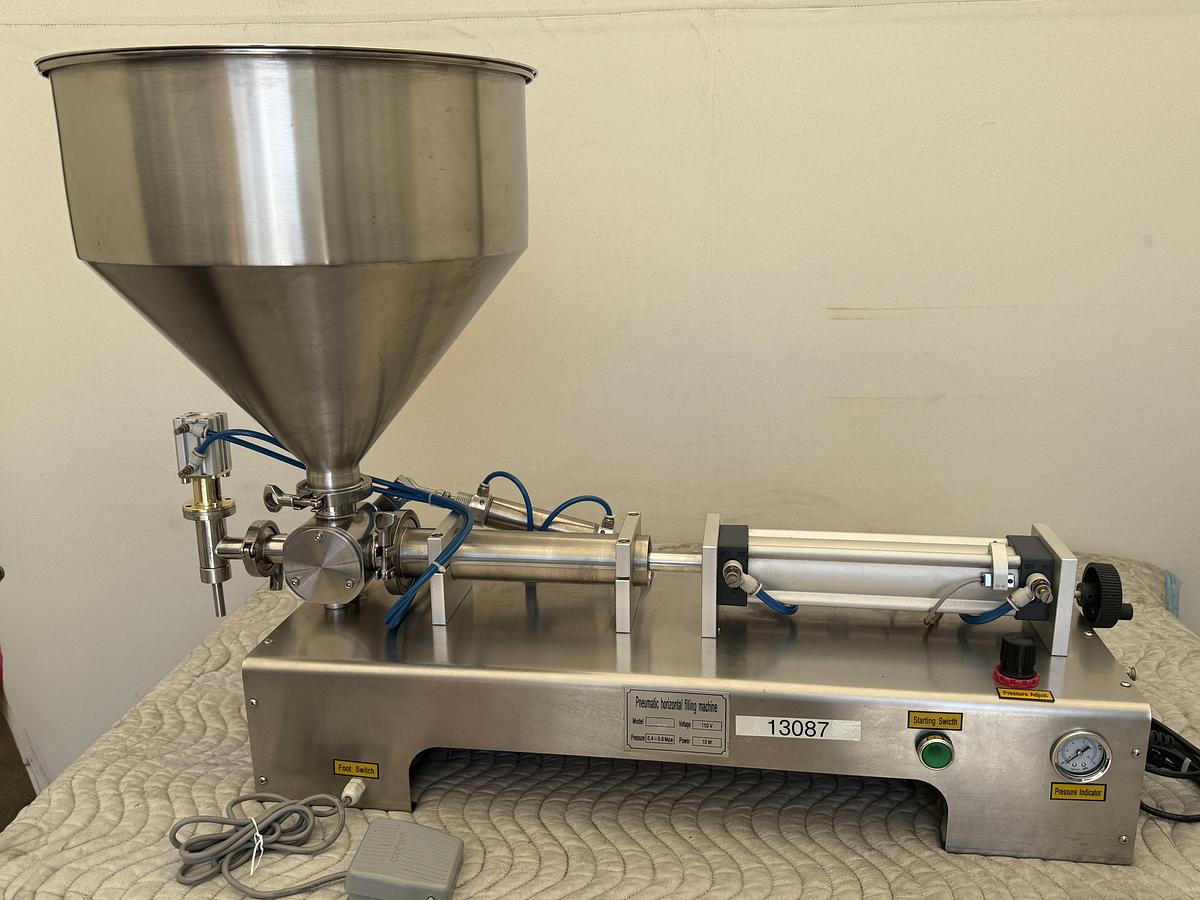 Used Pneumatic Horizontal Paste Filling Machine 