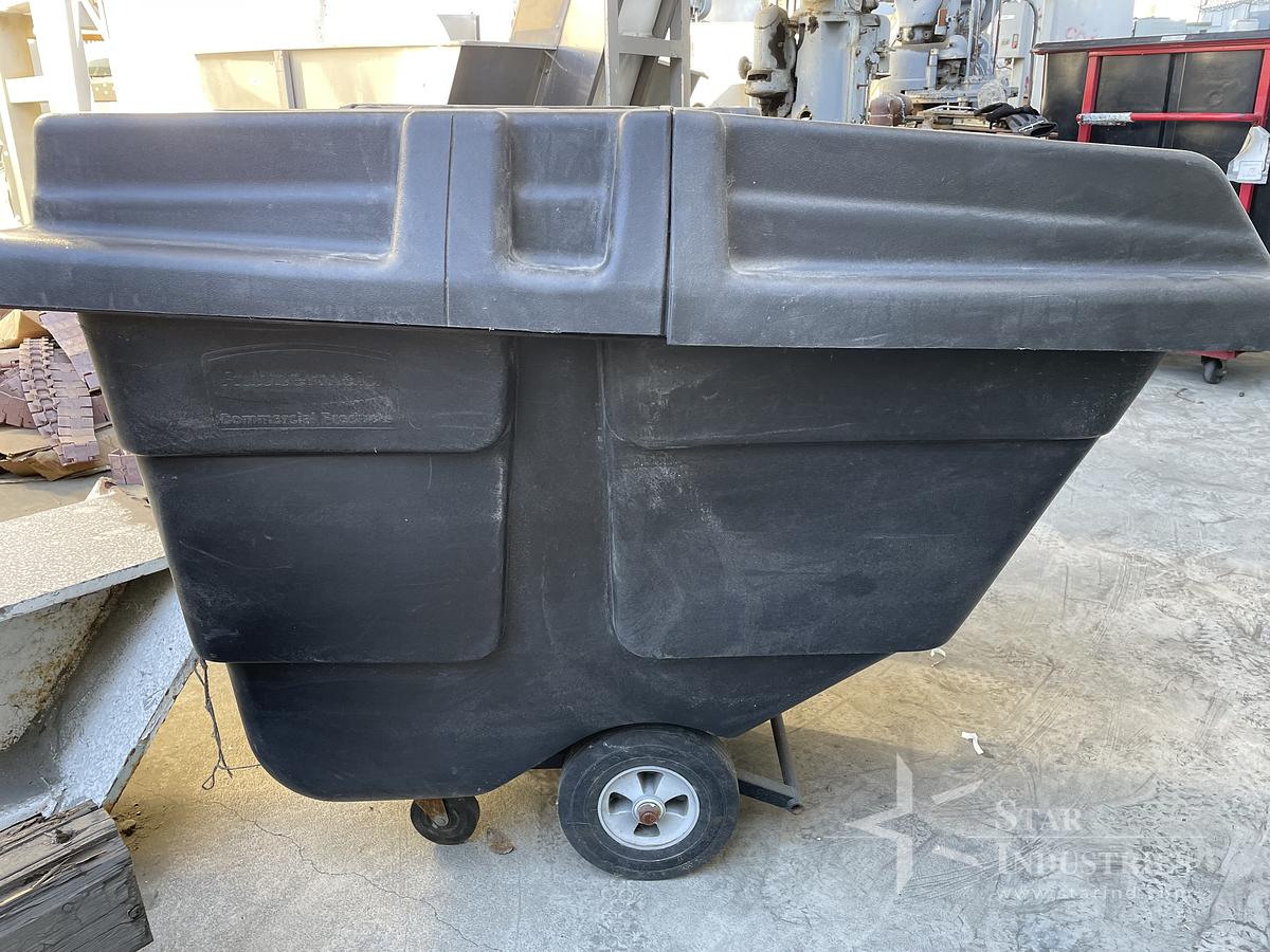 Used RubberMaid Black Plastic Garbage Disposal Bin