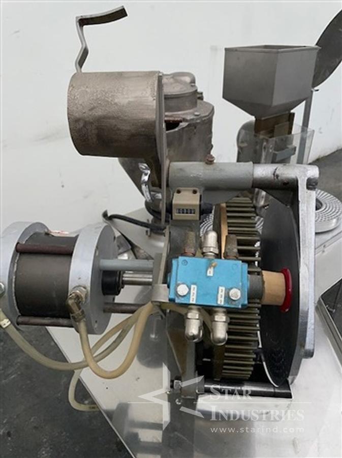 Used Shionogi Qualicaps Semi-Automatic Capsule Filler, Model 8S