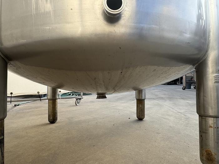 Used 1,000 gallon DCI s.s. Tank