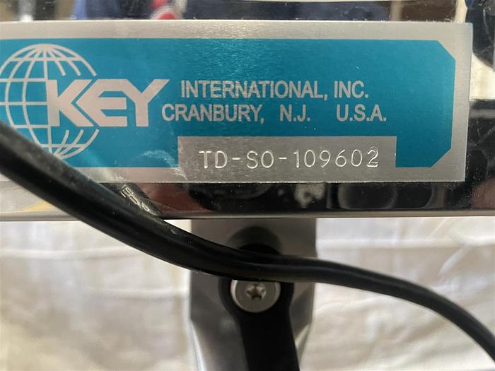 Used Key Int'l. TD-101 Pour-thru Deduster