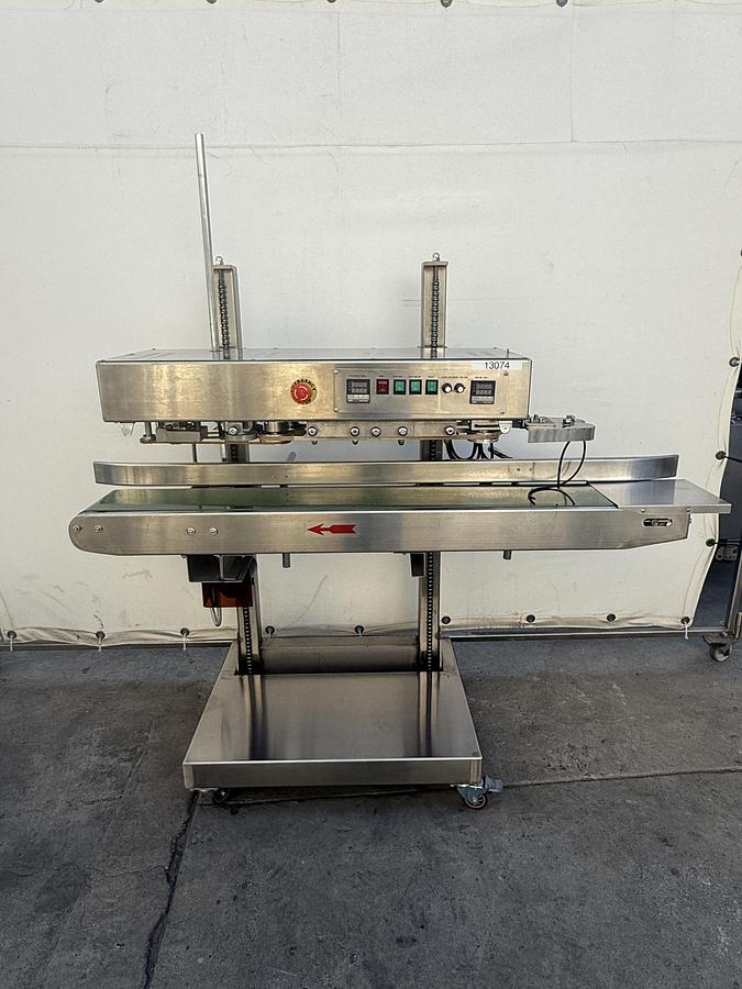 Used Vertical Sealing Machine