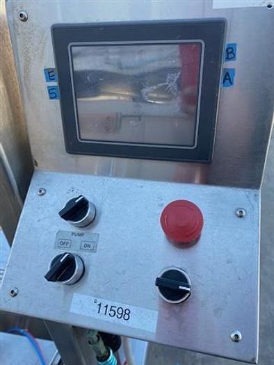 Used 550 GALLON STAINLESS TOTES FOR LIQUIDS