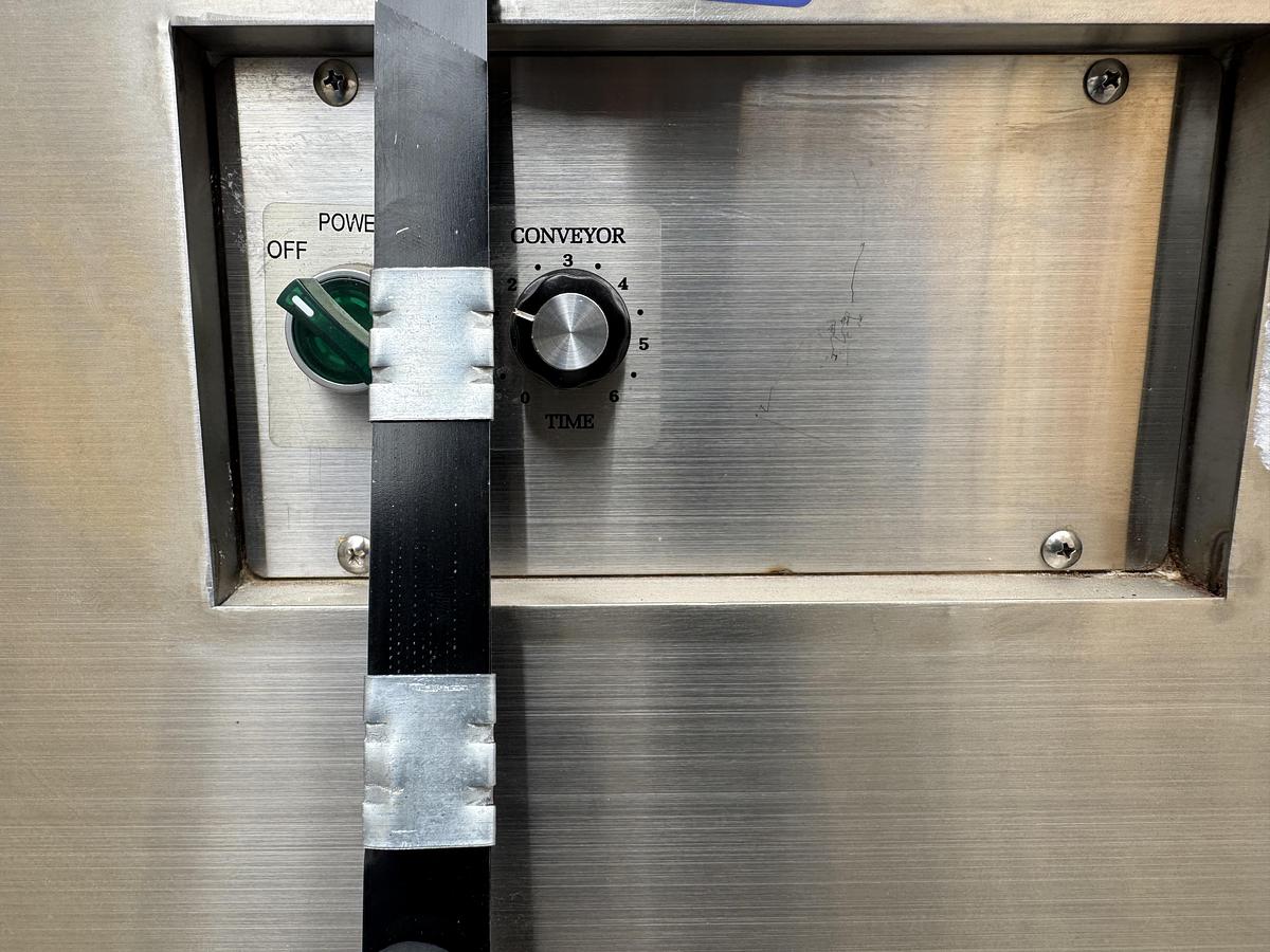 Used Preferred Packaging Accumulating Table