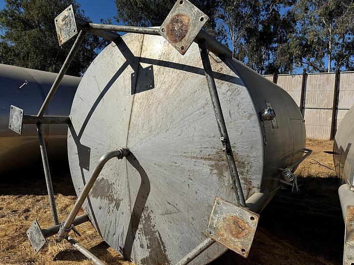 Used Tank, 6,500 Gallon, Stainless Steel, Dish Bottom, Legs