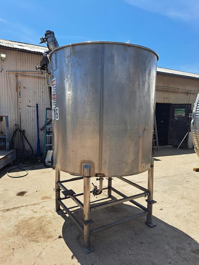 Used Tank, 625-Gallon, Stainless Steel, Agitated, MIX-MOR Mixer