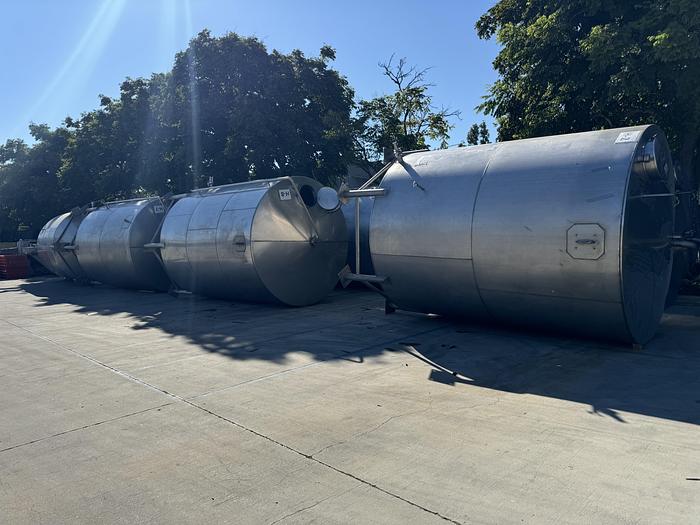 Used Tank, 6,500 Gallon, Stainless Steel, Dish Bottom, Legs