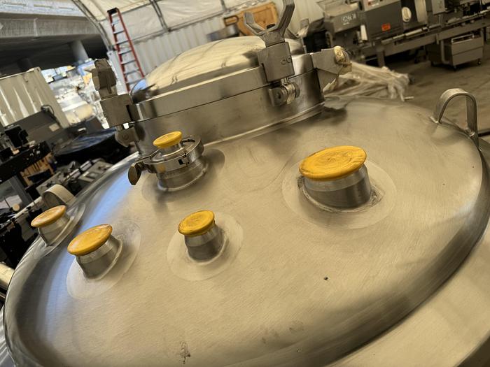 Used 1,000 Liter DCI Tank 316L